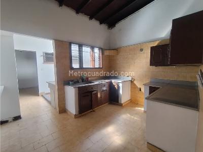 Casa de 4 alcobas en venta en Prado Centro, Medellín, 198 m² · foto 12 de 18