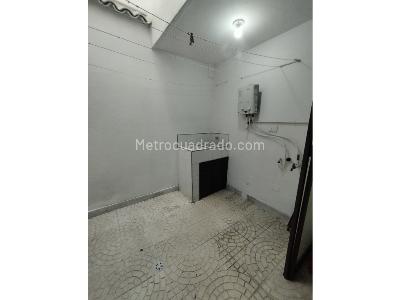 Apartamento de 2 alcobas en arriendo en Laureles, Medellín, 65 m² · foto 5 de 13