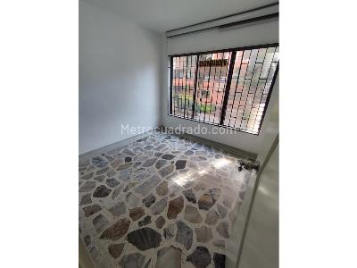 Apartamento de 2 alcobas en arriendo en Laureles, Medellín, 65 m² · foto 6 de 13