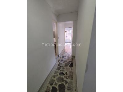 Apartamento de 2 alcobas en arriendo en Laureles, Medellín, 65 m² · foto 8 de 13