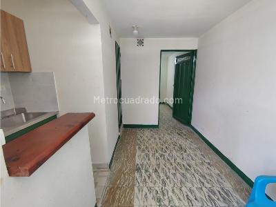 Apartaestudio en arriendo en El Chagualo, Medellín, 30 m² · foto 2 de 8