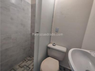 Apartaestudio en arriendo en El Chagualo, Medellín, 30 m² · foto 8 de 8