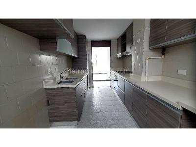 Apartamento de 4 alcobas en arriendo en Los Parra, Medellín, 130 m² · foto 7 de 20