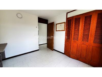 Apartamento de 4 alcobas en arriendo en Los Parra, Medellín, 130 m² · foto 16 de 20