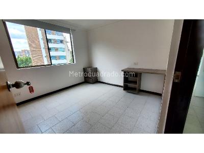 Apartamento de 4 alcobas en arriendo en Los Parra, Medellín, 130 m² · foto 17 de 20