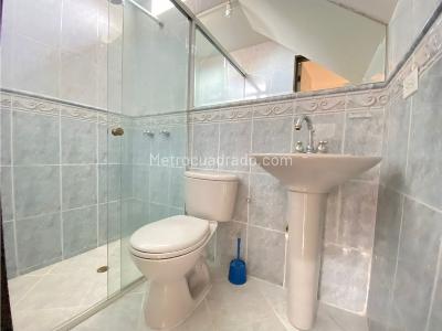 Apartamento de 4 alcobas en arriendo en Belen, Medellín, 130 m² · foto 12 de 13
