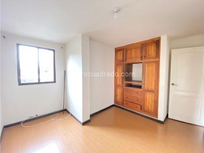 Apartamento de 4 alcobas en arriendo en Belen, Medellín, 130 m² · foto 3 de 13