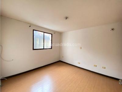 Apartamento de 4 alcobas en arriendo en Belen, Medellín, 130 m² · foto 5 de 13