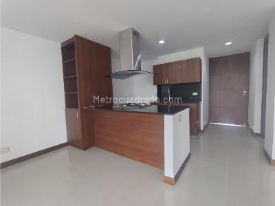 Apartamento de 2 alcobas en arriendo en Loma Del Indio, Medellín, 68 m² · foto 2 de 18