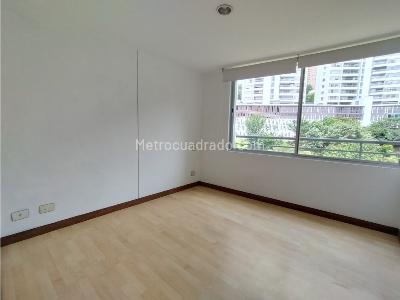 Apartamento de 2 alcobas en arriendo en Loma Del Indio, Medellín, 68 m² · foto 15 de 18