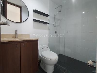 Apartamento de 2 alcobas en arriendo en Loma Del Indio, Medellín, 68 m² · foto 17 de 18