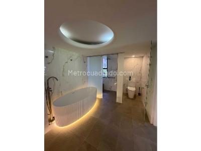 Apartamento de 3 alcobas en venta en El Poblado, Medellín, 258 m² · foto 4 de 18