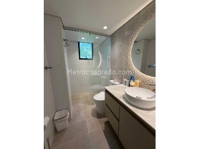 Apartamento de 3 alcobas en venta en El Poblado, Medellín, 258 m² · foto 5 de 18