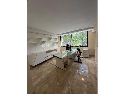 Apartamento de 3 alcobas en venta en El Poblado, Medellín, 258 m² · foto 6 de 18