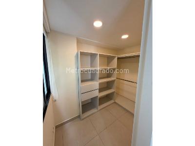 Apartamento de 3 alcobas en venta en El Poblado, Medellín, 258 m² · foto 7 de 18