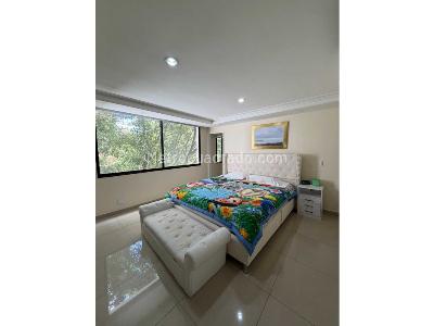 Apartamento de 3 alcobas en venta en El Poblado, Medellín, 258 m² · foto 8 de 18