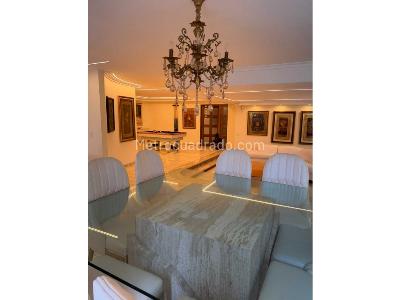 Apartamento de 3 alcobas en venta en El Poblado, Medellín, 258 m² · foto 12 de 18