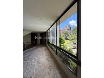 Apartamento de 3 alcobas en venta en El Poblado, Medellín, 258 m² · foto 17 de 18