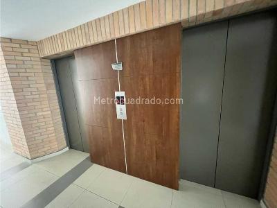Apartamento de 3 alcobas en venta en El Poblado, Medellín, 109 m² · foto 15 de 20