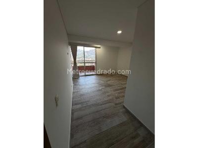 Apartamento de 4 alcobas en venta en Niquia, Bello, 161 m² · foto 13 de 20
