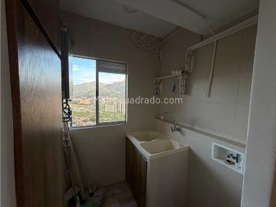 Apartamento de 4 alcobas en venta en Niquia, Bello, 161 m² · foto 9 de 20
