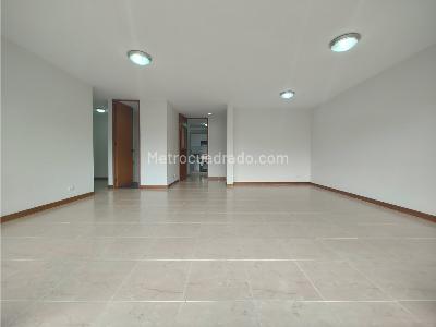 Apartamento de 3 alcobas en arriendo en Poblado Milla De Oro, Medellín, 113 m² · foto 4 de 17