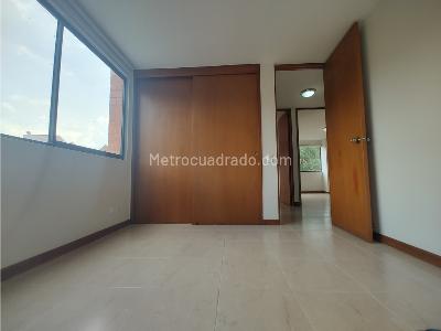 Apartamento de 3 alcobas en arriendo en Poblado Milla De Oro, Medellín, 113 m² · foto 8 de 17