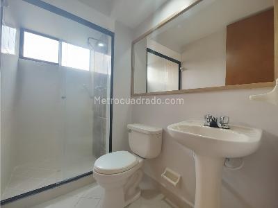 Apartamento de 3 alcobas en arriendo en Poblado Milla De Oro, Medellín, 113 m² · foto 9 de 17