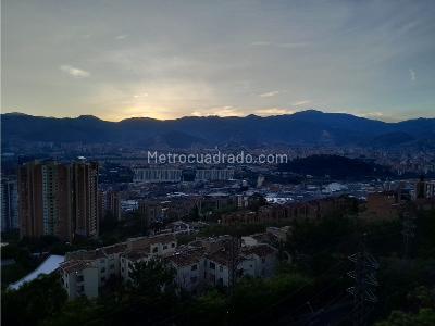 Apartamento en venta en Loma Del Indio, Medellín · foto 8 de 17