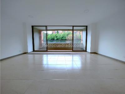 Apartamento de 3 alcobas en arriendo en Poblado Milla De Oro, Medellín, 117 m² · foto 3 de 14
