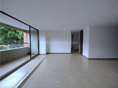 Apartamento de 3 alcobas en arriendo en Poblado Milla De Oro, Medellín, 117 m² · foto 4 de 14