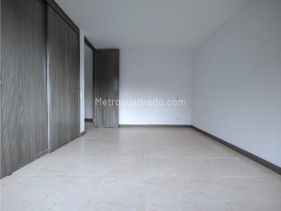 Apartamento de 3 alcobas en arriendo en Poblado Milla De Oro, Medellín, 117 m² · foto 8 de 14