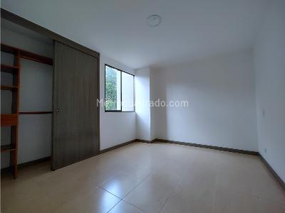 Apartamento de 3 alcobas en arriendo en Poblado Milla De Oro, Medellín, 117 m² · foto 14 de 14