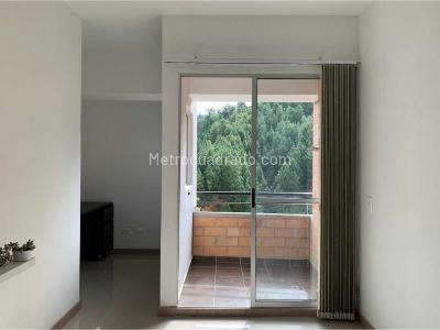 Apartamento de 3 alcobas en venta en Bello, Bello, 64 m² · foto 3 de 7