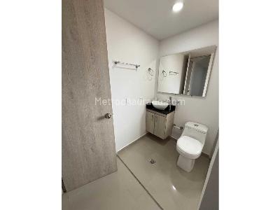 Apartamento de 3 alcobas en venta en Cabañas, Bello, 90 m² · foto 18 de 20