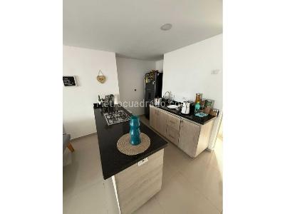 Apartamento de 3 alcobas en venta en Cabañas, Bello, 90 m² · foto 2 de 20