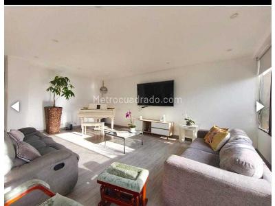 Apartamento en venta en El Poblado, Medellín · foto 3 de 20