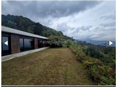 Casa de 3 alcobas en venta en Las Palmas, Medellín · foto 3 de 17