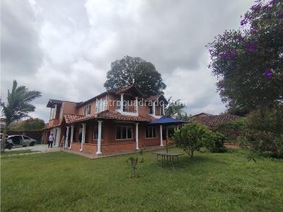 Casa de 4 alcobas en arriendo en San Antonio De Pereira, Rionegro, 350 m² · foto 2 de 20