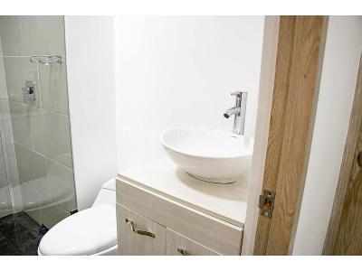 Apartamento de 2 alcobas en venta en Amazonia, Bello, 64 m² · foto 10 de 18