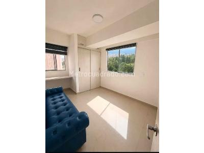 Apartamento de 2 alcobas en venta en Amazonia, Bello, 64 m² · foto 14 de 18