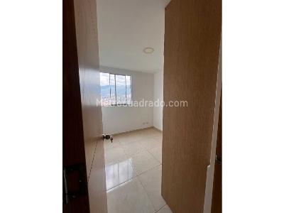 Apartamento de 3 alcobas en venta en La Gabriela, Bello, 72 m² · foto 4 de 16