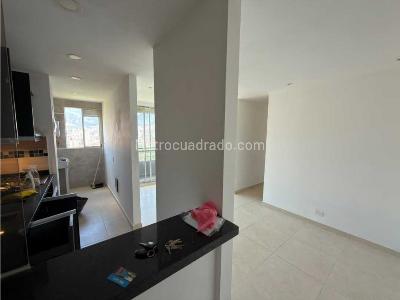 Apartamento de 3 alcobas en venta en La Gabriela, Bello, 72 m² · foto 13 de 16