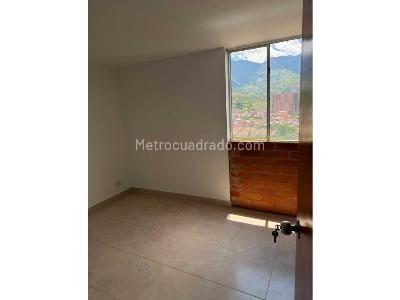 Apartamento de 2 alcobas en venta en Bello, Bello, 41 m² · foto 5 de 20