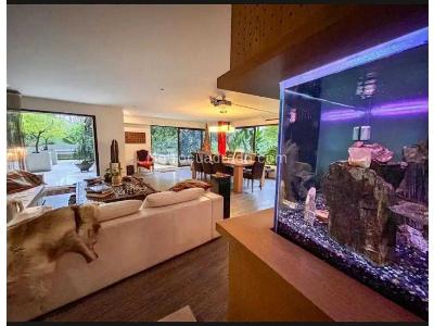 Apartamento de 3 alcobas en venta en El Poblado, Medellín, 400 m² · foto 2 de 20
