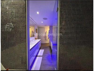 Apartamento de 3 alcobas en venta en El Poblado, Medellín, 400 m² · foto 19 de 20