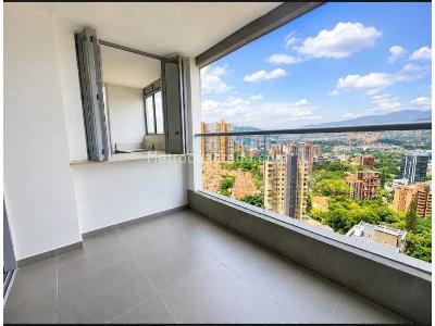 Apartamento de 3 alcobas en venta en El Poblado, Medellín, 107 m² · foto 2 de 20