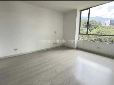 Apartamento de 3 alcobas en venta en El Poblado, Medellín, 107 m² · foto 9 de 20