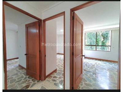 Apartamento en venta en El Poblado, Medellín · foto 13 de 20