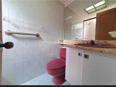 Apartamento en venta en El Poblado, Medellín · foto 19 de 20